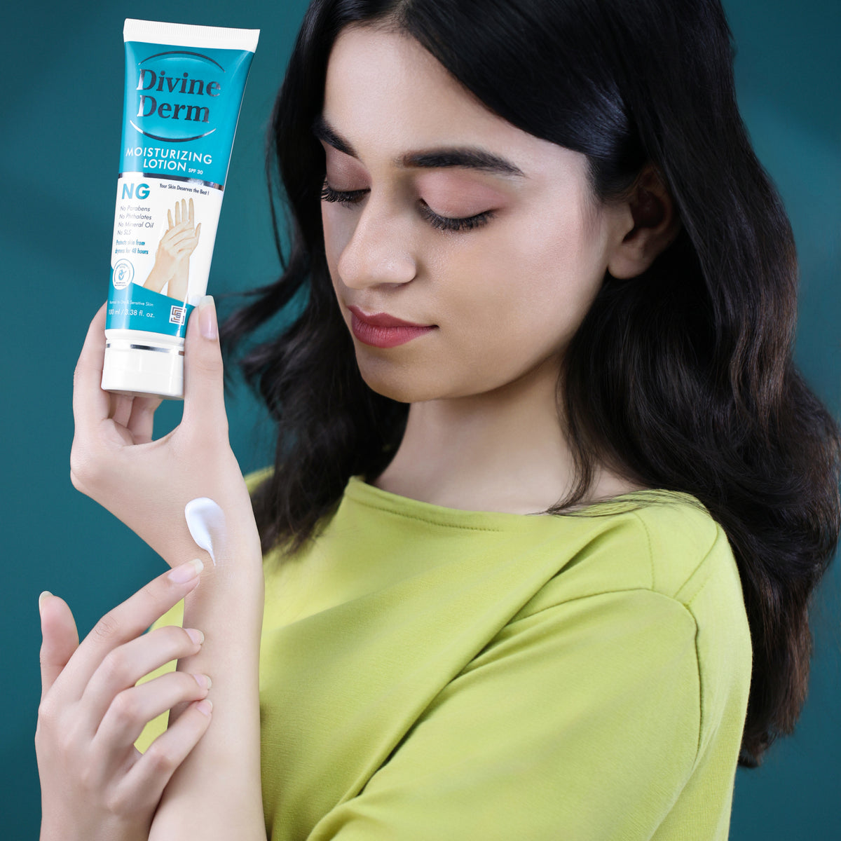 DIVINE DERM Moisturizing Lotion – 100ml – Superior Skin Solutions
