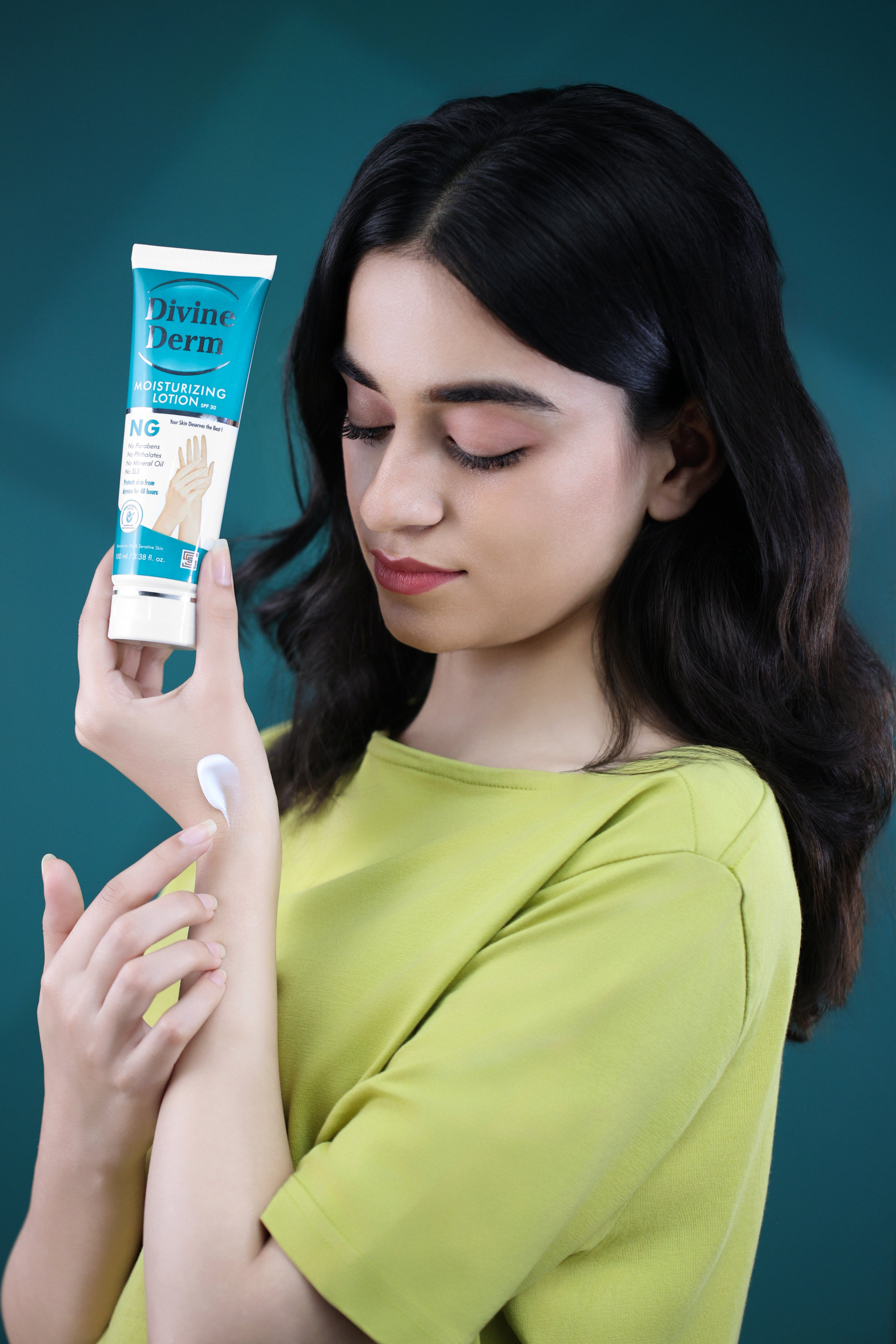 DIVINE DERM Moisturizing Lotion – 100ml